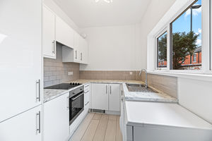 Kitchen- click for photo gallery